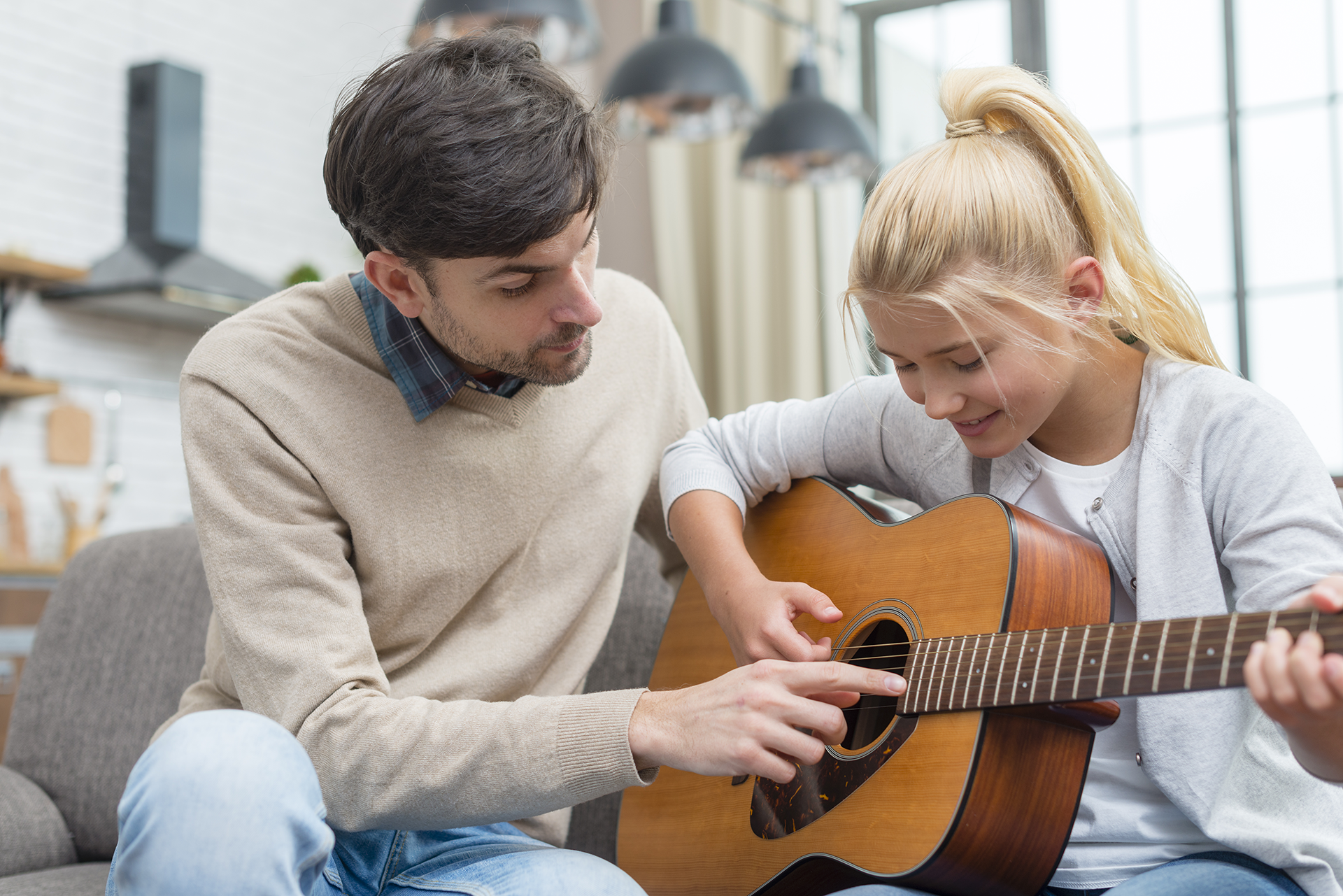 ACTIV’COURS® Musique est un organisme agréé par l’état, spécialisé dans les cours particuliers de musique et de chant à domicile.